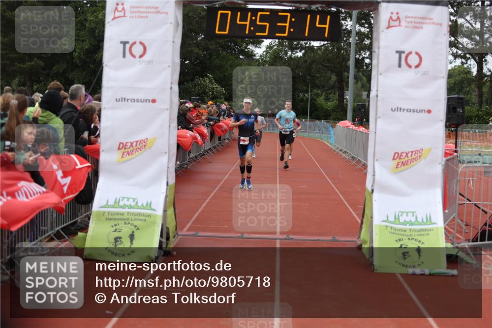14.06.2026 - 7 Türme Triathlon Andreas Tolksdorf http://msf.ph/oto/9805718 14.06.2026 15:53:13 Ziel 654, 945, 1111, 1582, 1626, 1653 meine-sportfotos.de