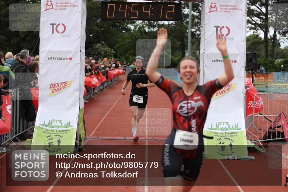 14.06.2026 - 7 Türme Triathlon Andreas Tolksdorf http://msf.ph/oto/9805779 14.06.2026 15:54:10 Ziel 1069, 1530, 1608, 1746 meine-sportfotos.de