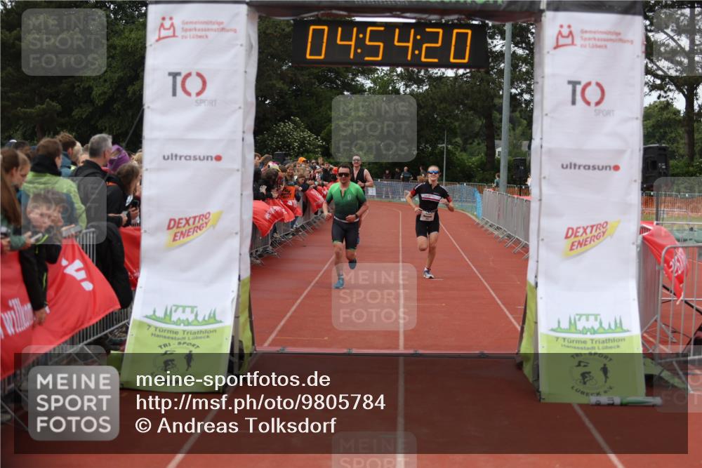14.06.2026 - 7 Türme Triathlon Andreas Tolksdorf http://msf.ph/oto/9805784 14.06.2026 15:54:19 Ziel 943, 1039, 1608, 1647 meine-sportfotos.de