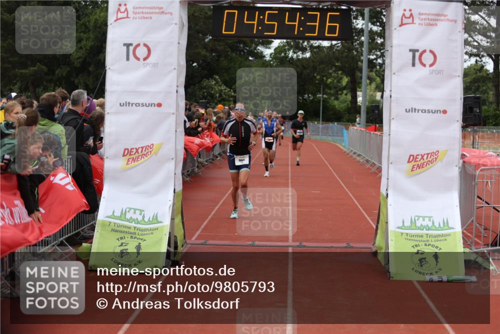 14.06.2026 - 7 Türme Triathlon Andreas Tolksdorf http://msf.ph/oto/9805793 14.06.2026 15:54:35 Ziel 711, 827, 1061, 1526, 1745 meine-sportfotos.de
