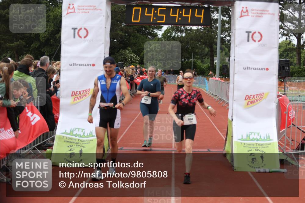 14.06.2026 - 7 Türme Triathlon Andreas Tolksdorf http://msf.ph/oto/9805808 14.06.2026 15:54:43 Ziel 711, 827, 1061, 1526, 1536, 1602, 1682, 1730, 1745 meine-sportfotos.de