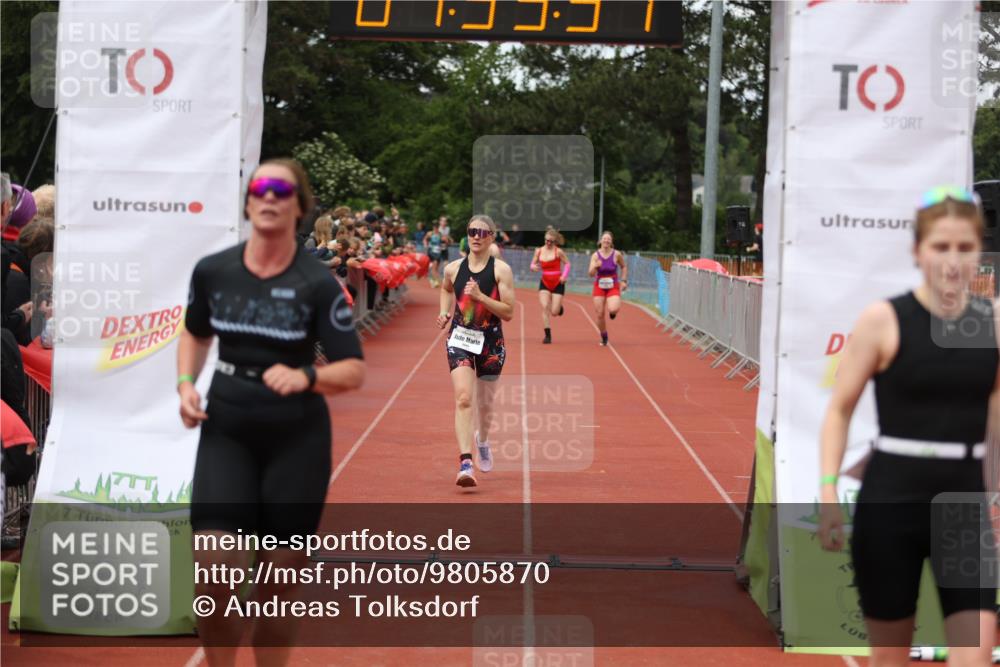 14.06.2026 - 7 Türme Triathlon Andreas Tolksdorf http://msf.ph/oto/9805870 14.06.2026 15:55:35 Ziel 1176, 1501, 1533, 1580, 1629, 1719 meine-sportfotos.de
