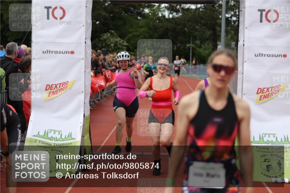 14.06.2026 - 7 Türme Triathlon Andreas Tolksdorf http://msf.ph/oto/9805874 14.06.2026 15:55:40 Ziel 1004, 1176, 1501, 1533, 1719 meine-sportfotos.de