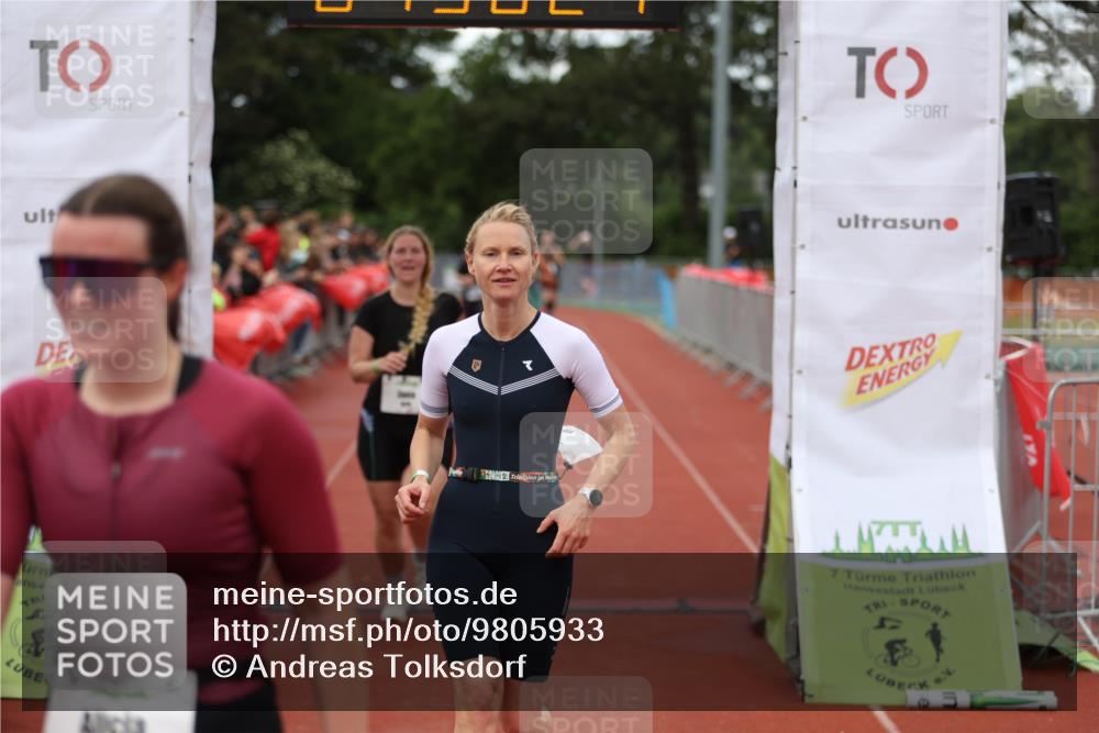 14.06.2026 - 7 Türme Triathlon Andreas Tolksdorf http://msf.ph/oto/9805933 14.06.2026 15:56:23 Ziel 834, 922, 1593, 1660, 1678, 1709, 1744 meine-sportfotos.de