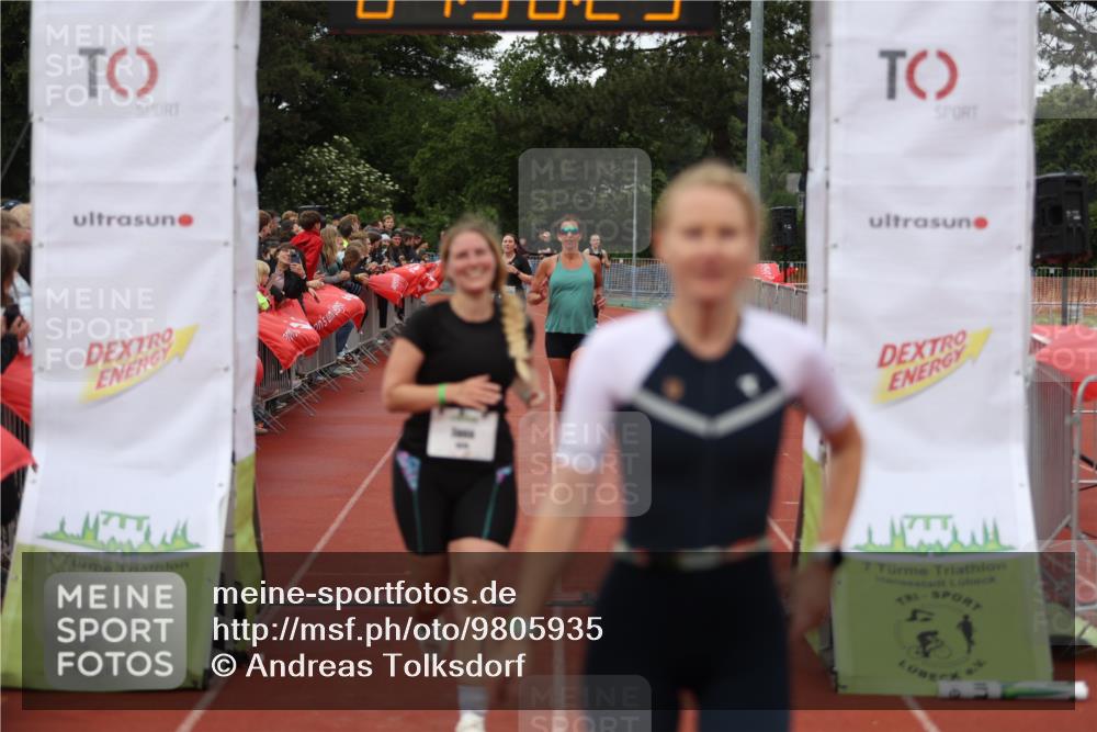 14.06.2026 - 7 Türme Triathlon Andreas Tolksdorf http://msf.ph/oto/9805935 14.06.2026 15:56:24 Ziel 834, 922, 1593, 1660, 1678, 1709, 1744 meine-sportfotos.de