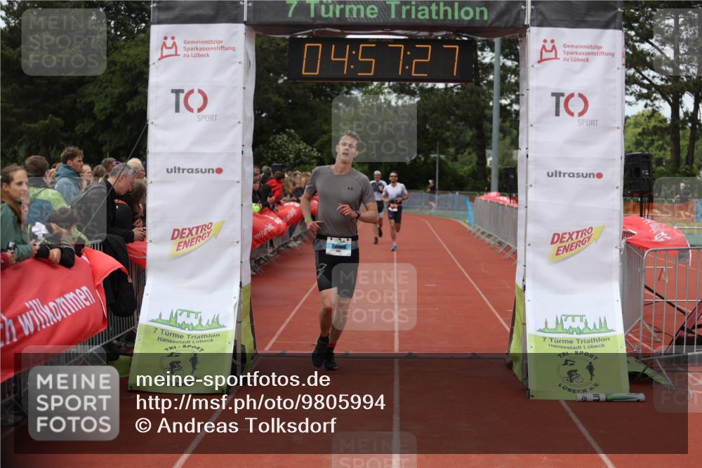 14.06.2026 - 7 Türme Triathlon Andreas Tolksdorf http://msf.ph/oto/9805994 14.06.2026 15:57:25 Ziel 666, 1106, 1142 meine-sportfotos.de