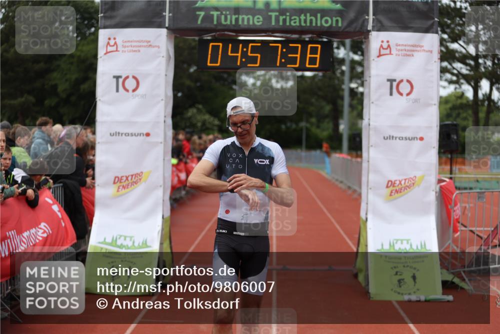 14.06.2026 - 7 Türme Triathlon Andreas Tolksdorf http://msf.ph/oto/9806007 14.06.2026 15:57:36 Ziel 666, 1106, 1693 meine-sportfotos.de