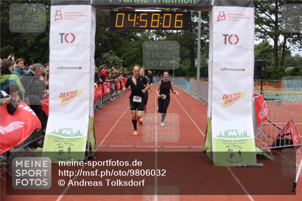 14.06.2026 - 7 Türme Triathlon Andreas Tolksdorf http://msf.ph/oto/9806032 14.06.2026 15:58:05 Ziel 1207, 1516, 1609 meine-sportfotos.de