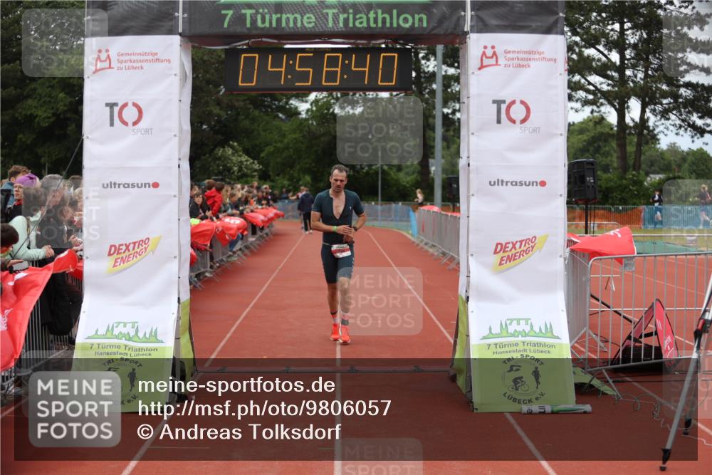 14.06.2026 - 7 Türme Triathlon Andreas Tolksdorf http://msf.ph/oto/9806057 14.06.2026 15:58:39 Ziel 724 meine-sportfotos.de