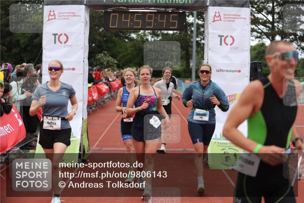 14.06.2026 - 7 Türme Triathlon Andreas Tolksdorf http://msf.ph/oto/9806143 14.06.2026 15:59:43 Ziel 750, 895, 1140, 1337, 1540, 1698, 1733 meine-sportfotos.de