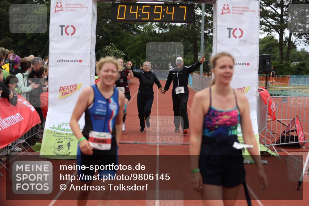 14.06.2026 - 7 Türme Triathlon Andreas Tolksdorf http://msf.ph/oto/9806145 14.06.2026 15:59:46 Ziel 750, 895, 1140, 1337, 1540, 1698, 1733 meine-sportfotos.de