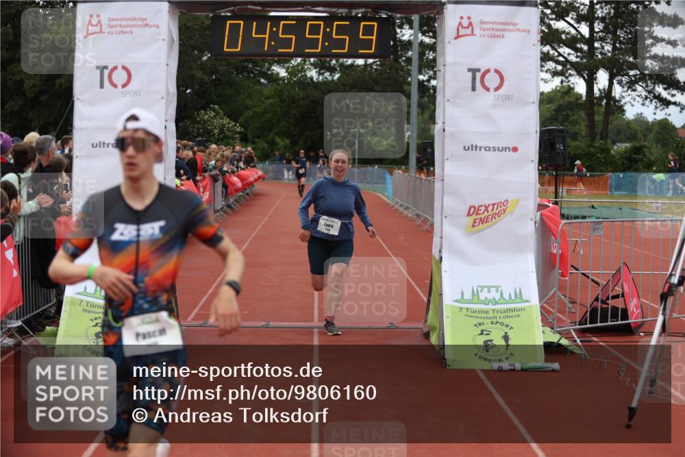 14.06.2026 - 7 Türme Triathlon Andreas Tolksdorf http://msf.ph/oto/9806160 14.06.2026 15:59:57 Ziel 1346, 1549 meine-sportfotos.de