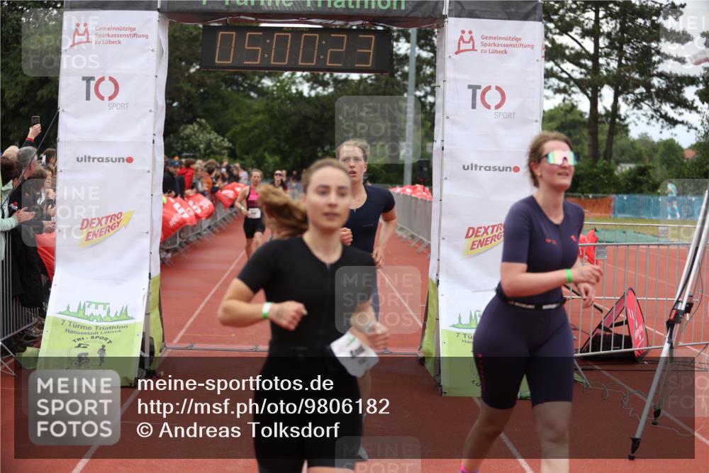 14.06.2026 - 7 Türme Triathlon Andreas Tolksdorf http://msf.ph/oto/9806182 14.06.2026 16:00:22 Ziel 1287, 1557, 1577, 1606, 1633, 1683, 1774 meine-sportfotos.de