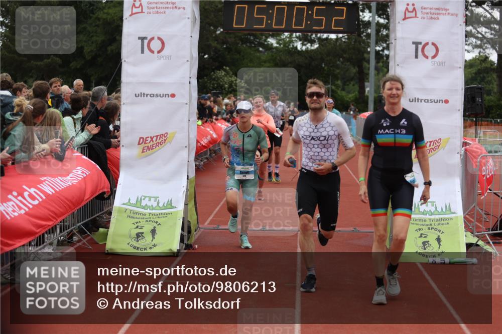 14.06.2026 - 7 Türme Triathlon Andreas Tolksdorf http://msf.ph/oto/9806213 14.06.2026 16:00:51 Ziel 684, 688, 903, 928, 979, 1657, 1736 meine-sportfotos.de