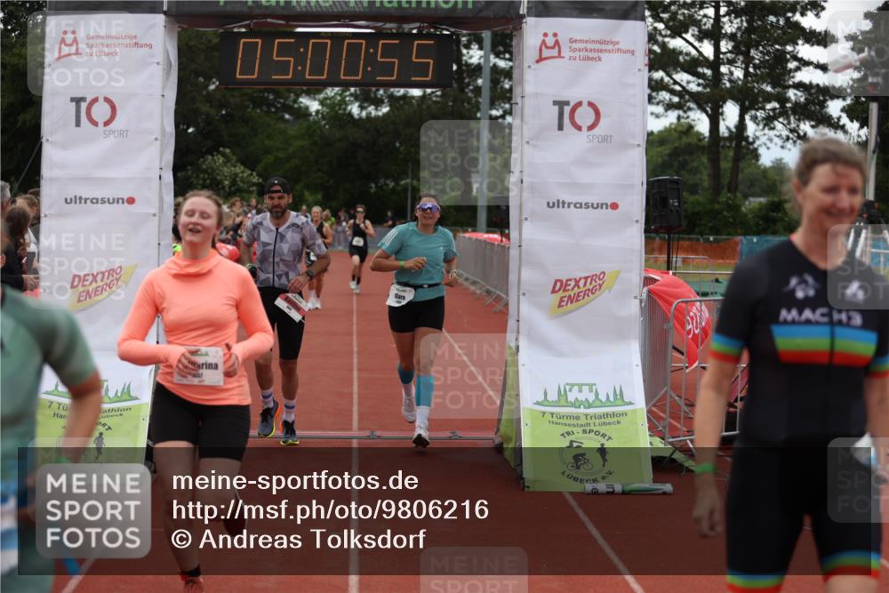 14.06.2026 - 7 Türme Triathlon Andreas Tolksdorf http://msf.ph/oto/9806216 14.06.2026 16:00:54 Ziel 684, 688, 903, 928, 1554, 1657, 1664, 1736 meine-sportfotos.de