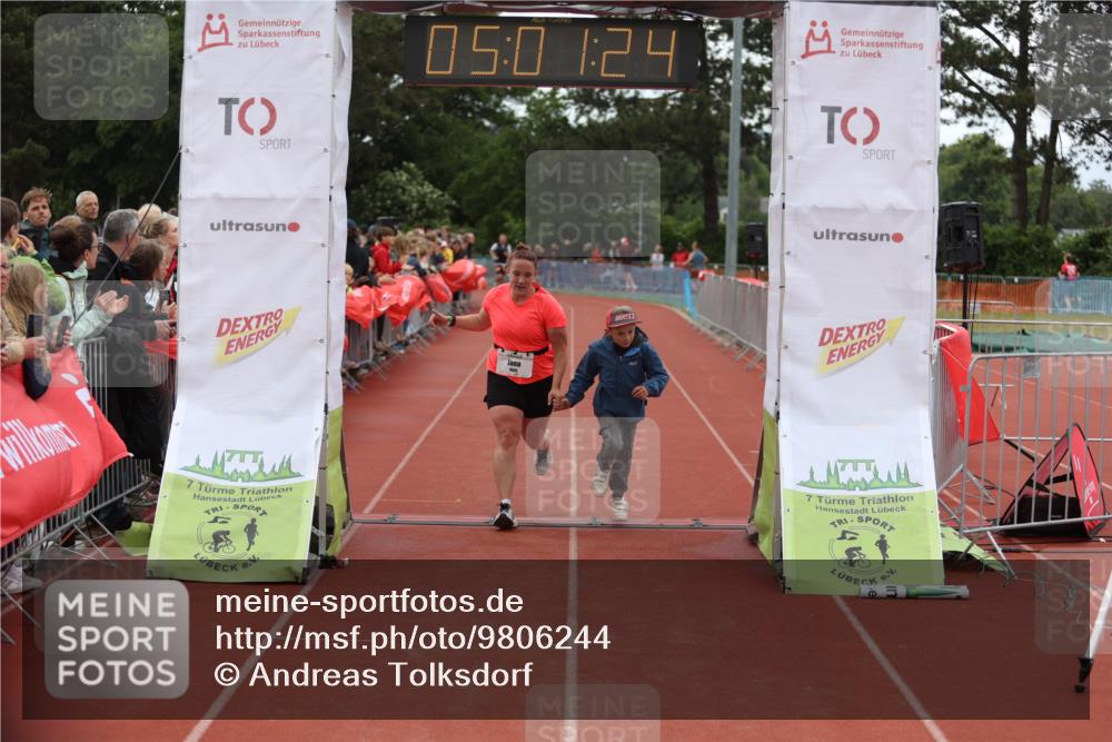 14.06.2026 - 7 Türme Triathlon Andreas Tolksdorf http://msf.ph/oto/9806244 14.06.2026 16:01:23 Ziel 1605 meine-sportfotos.de