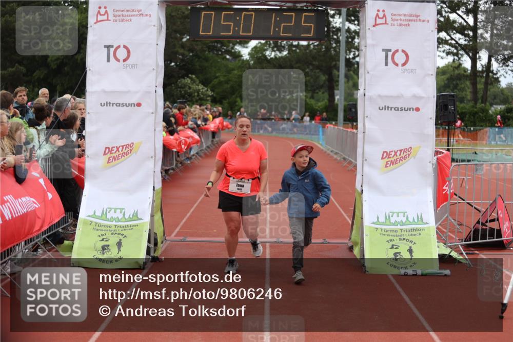 14.06.2026 - 7 Türme Triathlon Andreas Tolksdorf http://msf.ph/oto/9806246 14.06.2026 16:01:24 Ziel 1605 meine-sportfotos.de