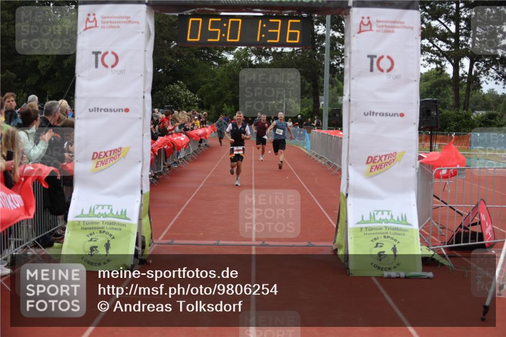 14.06.2026 - 7 Türme Triathlon Andreas Tolksdorf http://msf.ph/oto/9806254 14.06.2026 16:01:35 Ziel 806, 1382, 1794 meine-sportfotos.de