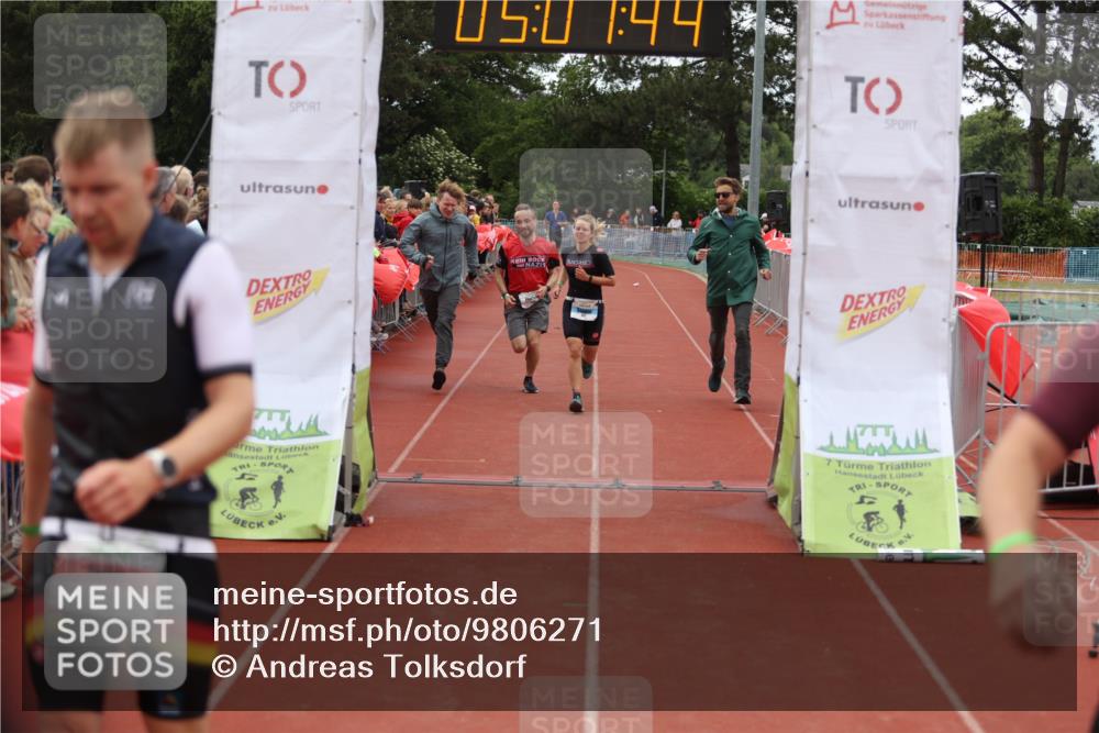 14.06.2026 - 7 Türme Triathlon Andreas Tolksdorf http://msf.ph/oto/9806271 14.06.2026 16:01:43 Ziel 806, 962, 1382, 1790, 1794 meine-sportfotos.de