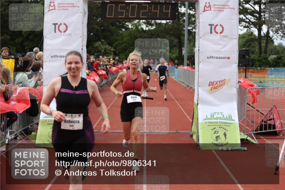 14.06.2026 - 7 Türme Triathlon Andreas Tolksdorf http://msf.ph/oto/9806341 14.06.2026 16:02:43 Ziel 812, 1293, 1511, 1597, 1599, 1642, 1695 meine-sportfotos.de