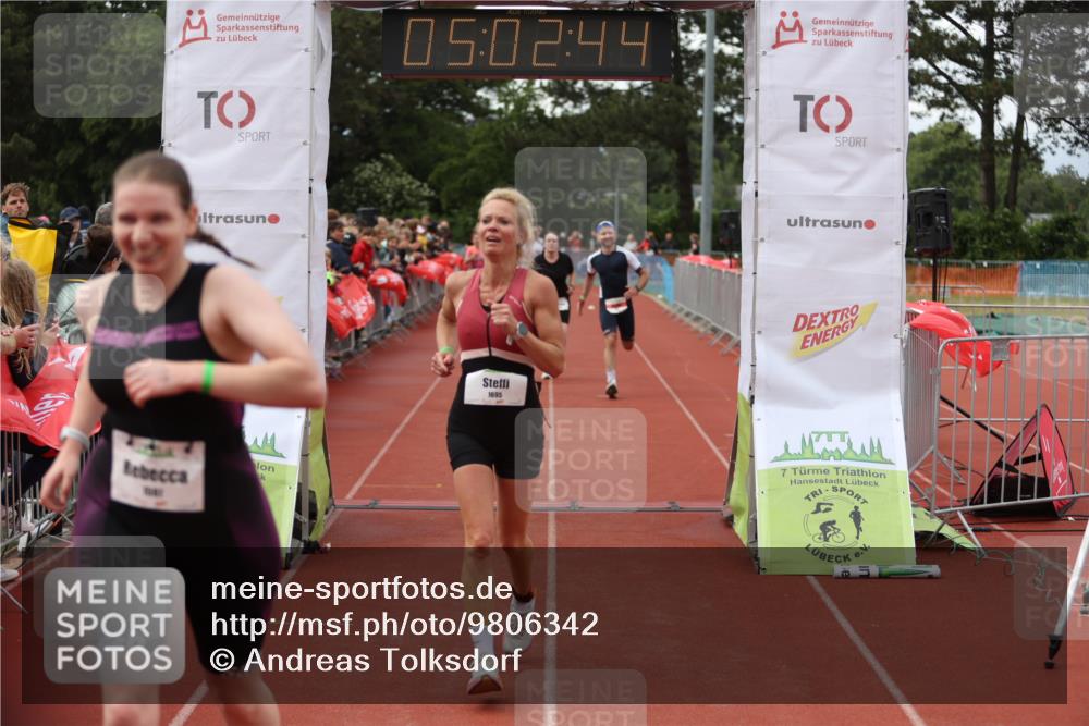 14.06.2026 - 7 Türme Triathlon Andreas Tolksdorf http://msf.ph/oto/9806342 14.06.2026 16:02:43 Ziel 812, 1293, 1511, 1597, 1599, 1642, 1695 meine-sportfotos.de