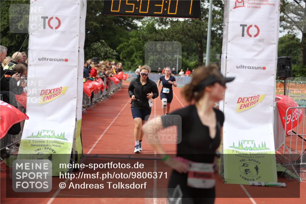 14.06.2026 - 7 Türme Triathlon Andreas Tolksdorf http://msf.ph/oto/9806371 14.06.2026 16:03:06 Ziel 716, 876, 1064, 1375, 1747 meine-sportfotos.de