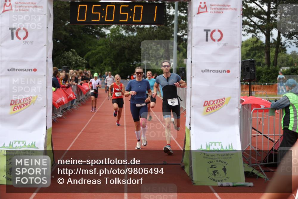 14.06.2026 - 7 Türme Triathlon Andreas Tolksdorf http://msf.ph/oto/9806494 14.06.2026 16:04:59 Ziel 811, 946, 1367, 1663, 1689, 1700, 1717, 1778 meine-sportfotos.de