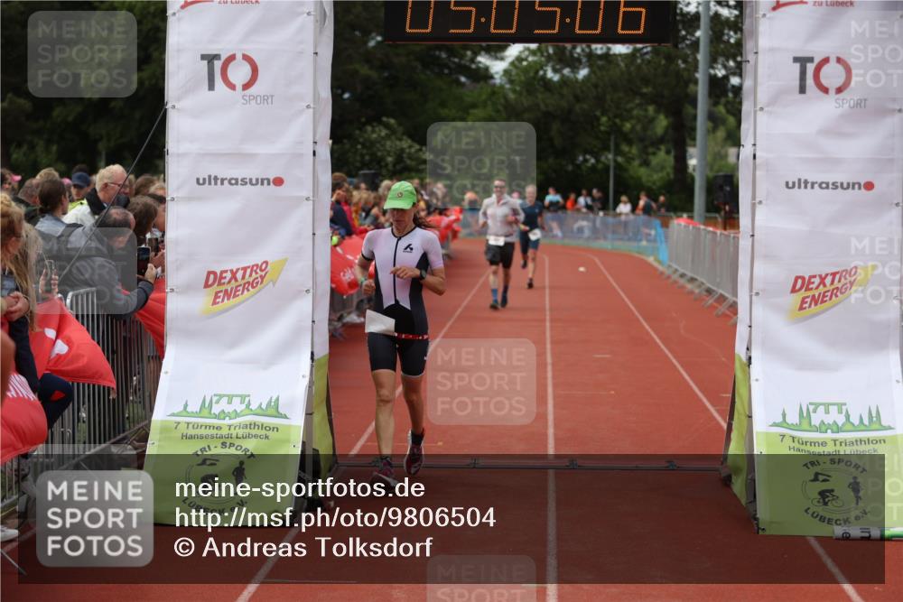 14.06.2026 - 7 Türme Triathlon Andreas Tolksdorf http://msf.ph/oto/9806504 14.06.2026 16:05:05 Ziel 811, 892, 1367, 1459, 1663, 1689, 1700, 1778 meine-sportfotos.de