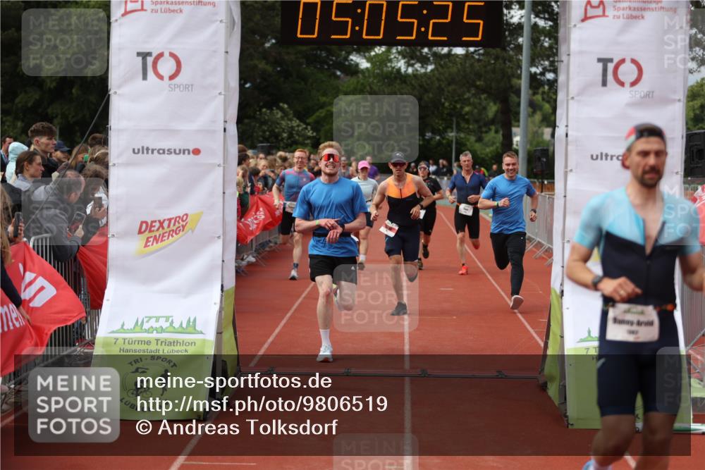 14.06.2026 - 7 Türme Triathlon Andreas Tolksdorf http://msf.ph/oto/9806519 14.06.2026 16:05:24 Ziel 852, 934, 1334, 1335, 1362, 1686, 1782 meine-sportfotos.de