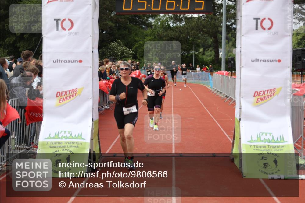14.06.2026 - 7 Türme Triathlon Andreas Tolksdorf http://msf.ph/oto/9806566 14.06.2026 16:06:04 Ziel 1082, 1538, 1585, 1669, 1771 meine-sportfotos.de