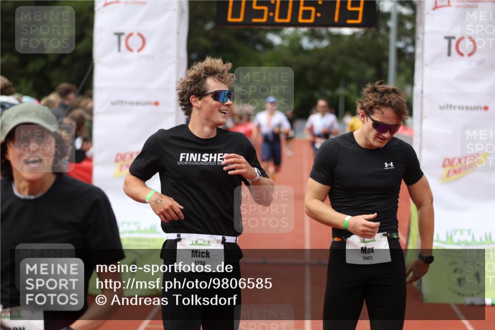 14.06.2026 - 7 Türme Triathlon Andreas Tolksdorf http://msf.ph/oto/9806585 14.06.2026 16:06:18 Ziel 1049, 1203, 1255, 1610, 1649, 1771 meine-sportfotos.de
