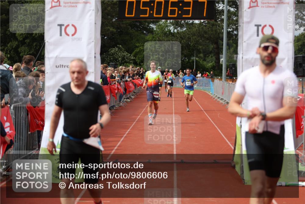 14.06.2026 - 7 Türme Triathlon Andreas Tolksdorf http://msf.ph/oto/9806606 14.06.2026 16:06:36 Ziel 736, 773, 1050, 1442, 1785 meine-sportfotos.de