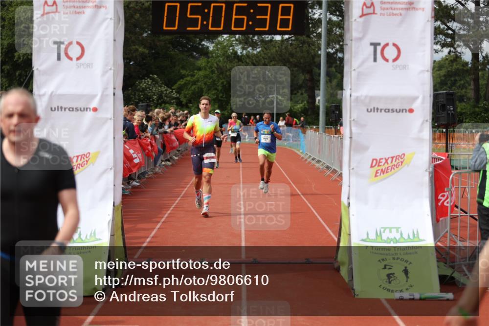 14.06.2026 - 7 Türme Triathlon Andreas Tolksdorf http://msf.ph/oto/9806610 14.06.2026 16:06:37 Ziel 736, 773, 1050, 1442, 1785 meine-sportfotos.de