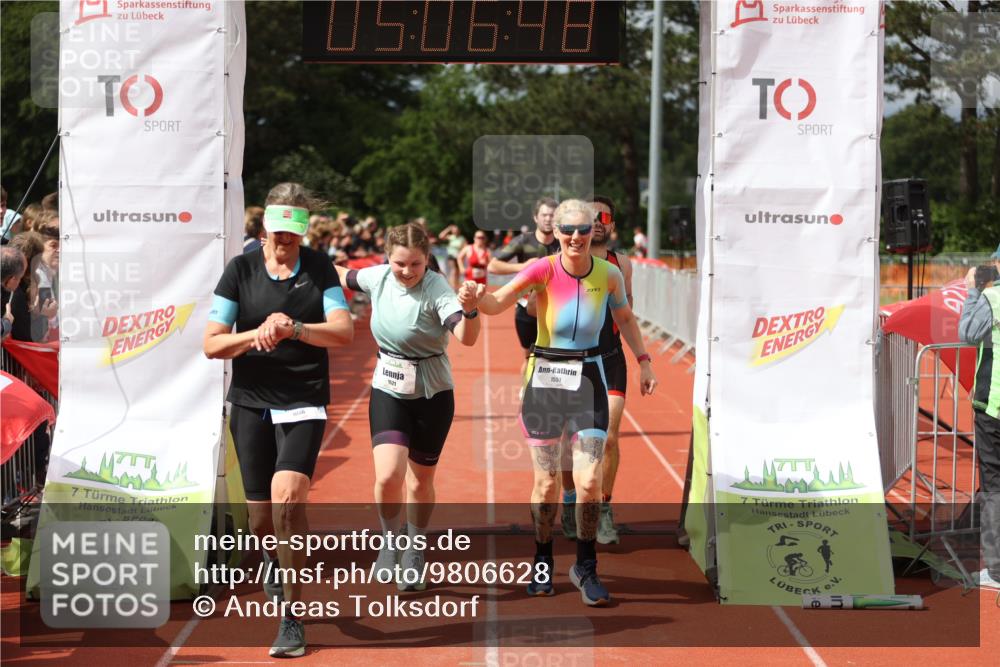 14.06.2026 - 7 Türme Triathlon Andreas Tolksdorf http://msf.ph/oto/9806628 14.06.2026 16:06:47 Ziel 736, 785, 1066, 1274, 1521, 1551, 1727, 1780, 1785 meine-sportfotos.de