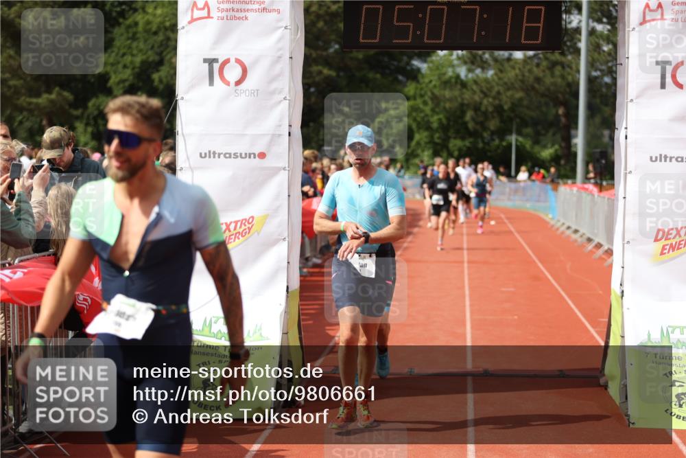 14.06.2026 - 7 Türme Triathlon Andreas Tolksdorf http://msf.ph/oto/9806661 14.06.2026 16:07:17 Ziel 1044, 1213, 1300, 1359, 1414, 1643, 1755 meine-sportfotos.de