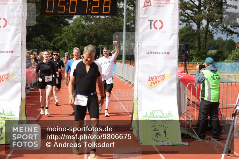 14.06.2026 - 7 Türme Triathlon Andreas Tolksdorf http://msf.ph/oto/9806675 14.06.2026 16:07:27 Ziel 771, 815, 885, 1044, 1300, 1414, 1444, 1547, 1600, 1624, 1798 meine-sportfotos.de