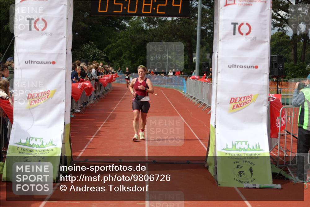 14.06.2026 - 7 Türme Triathlon Andreas Tolksdorf http://msf.ph/oto/9806726 14.06.2026 16:08:22 Ziel 1075, 1244 meine-sportfotos.de