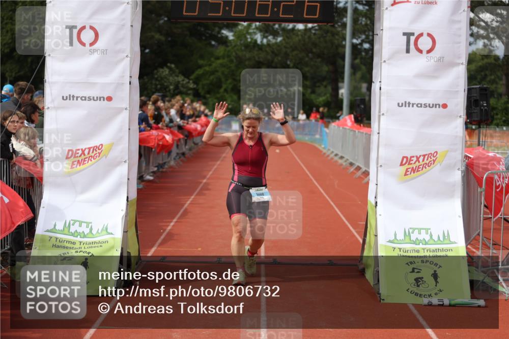 14.06.2026 - 7 Türme Triathlon Andreas Tolksdorf http://msf.ph/oto/9806732 14.06.2026 16:08:25 Ziel 1075, 1244 meine-sportfotos.de