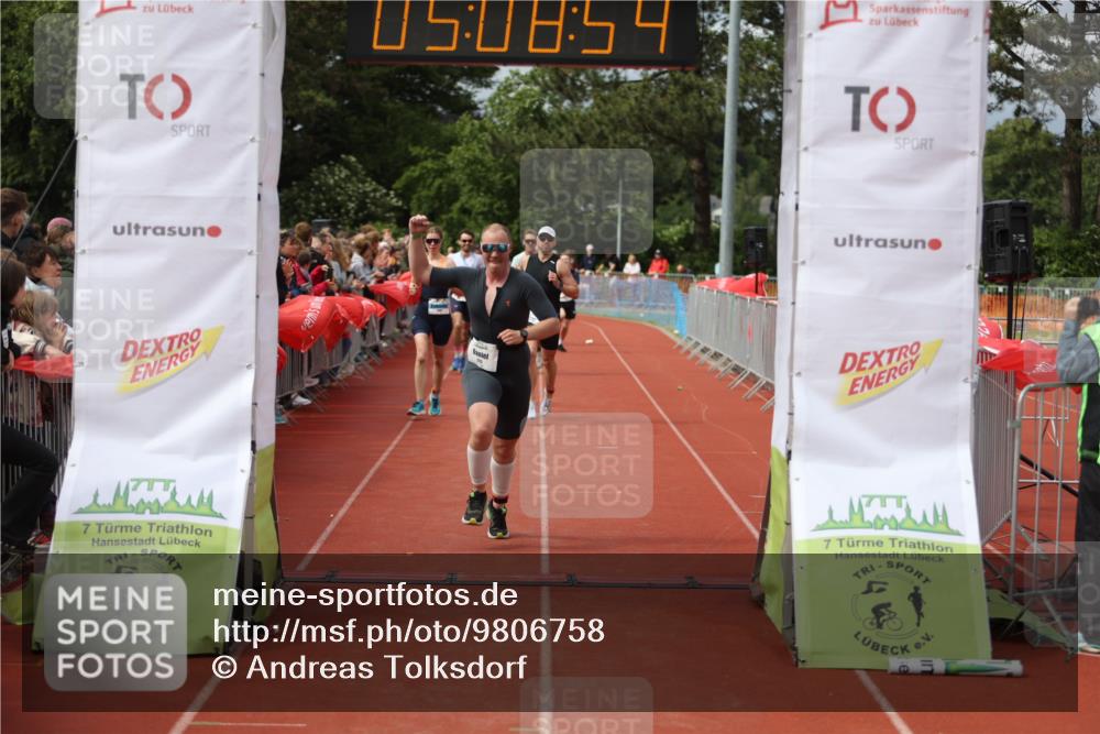 14.06.2026 - 7 Türme Triathlon Andreas Tolksdorf http://msf.ph/oto/9806758 14.06.2026 16:08:53 Ziel 809, 889, 1000, 1169, 1239, 1273, 1344, 1543 meine-sportfotos.de