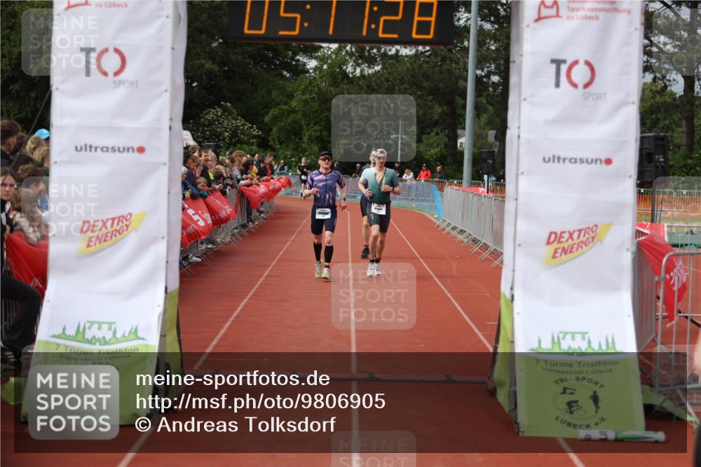 14.06.2026 - 7 Türme Triathlon Andreas Tolksdorf http://msf.ph/oto/9806905 14.06.2026 16:11:26 Ziel 1015, 1223, 1365, 1429, 1473, 1696 meine-sportfotos.de