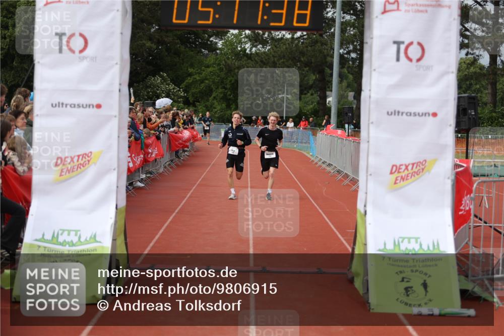 14.06.2026 - 7 Türme Triathlon Andreas Tolksdorf http://msf.ph/oto/9806915 14.06.2026 16:11:37 Ziel 1015, 1223, 1235, 1248, 1473 meine-sportfotos.de