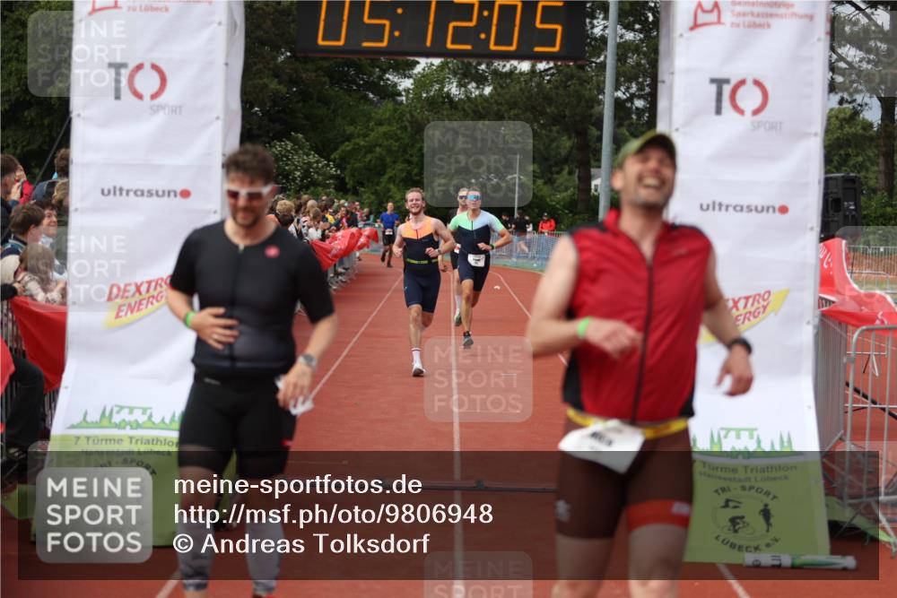 14.06.2026 - 7 Türme Triathlon Andreas Tolksdorf http://msf.ph/oto/9806948 14.06.2026 16:12:03 Ziel 636, 734, 1218, 1232, 1247, 1311, 1384 meine-sportfotos.de