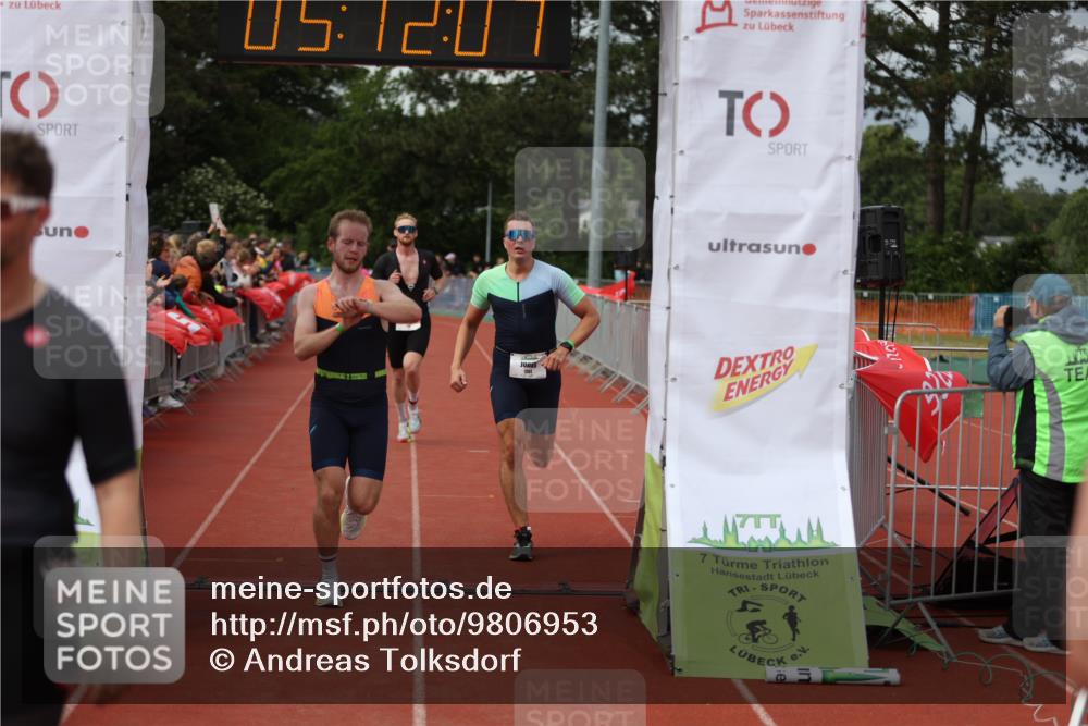 14.06.2026 - 7 Türme Triathlon Andreas Tolksdorf http://msf.ph/oto/9806953 14.06.2026 16:12:05 Ziel 636, 734, 1218, 1232, 1247, 1384 meine-sportfotos.de