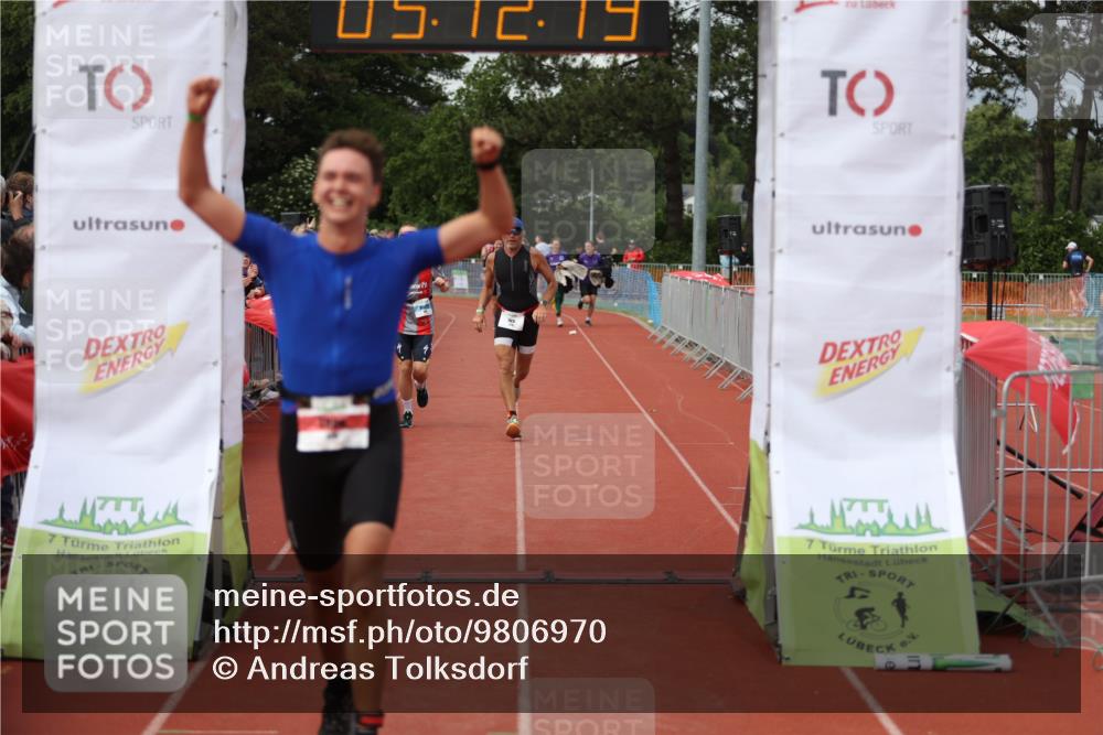 14.06.2026 - 7 Türme Triathlon Andreas Tolksdorf http://msf.ph/oto/9806970 14.06.2026 16:12:17 Ziel 636, 683, 729, 968, 1216, 1455, 1631, 1772 meine-sportfotos.de