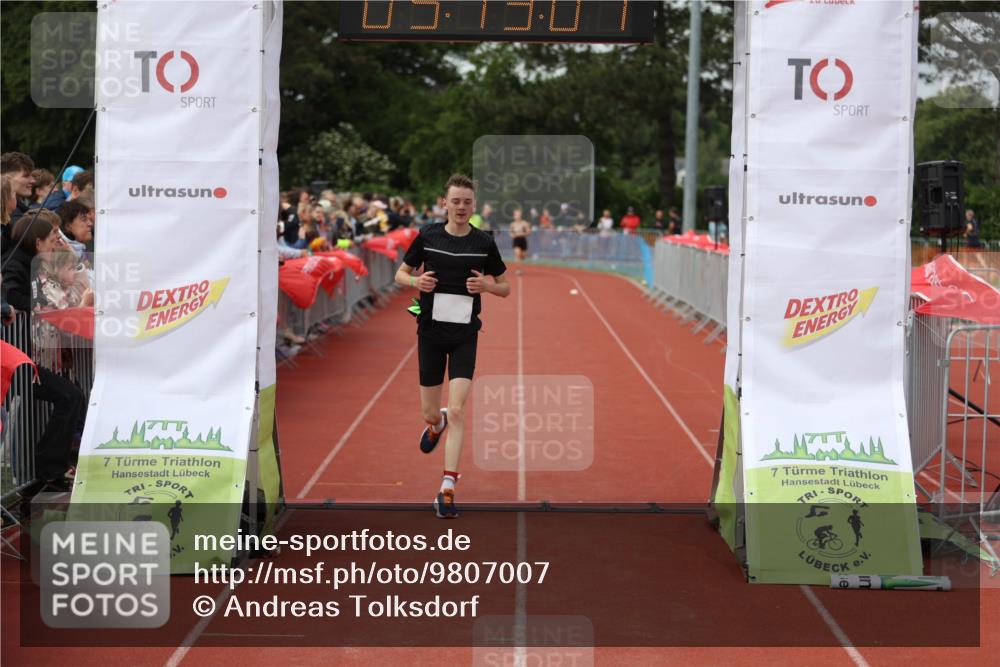 14.06.2026 - 7 Türme Triathlon Andreas Tolksdorf http://msf.ph/oto/9807007 14.06.2026 16:12:59 Ziel 1201, 1315 meine-sportfotos.de