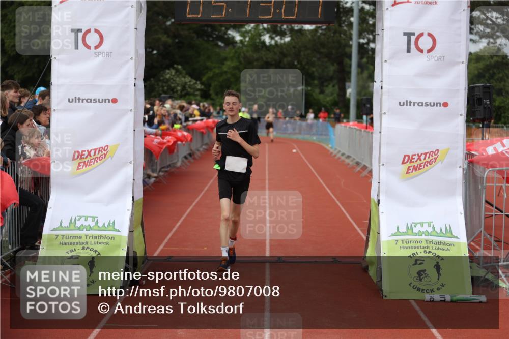 14.06.2026 - 7 Türme Triathlon Andreas Tolksdorf http://msf.ph/oto/9807008 14.06.2026 16:12:59 Ziel 1201, 1315 meine-sportfotos.de