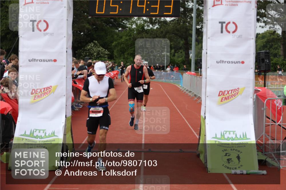 14.06.2026 - 7 Türme Triathlon Andreas Tolksdorf http://msf.ph/oto/9807103 14.06.2026 16:14:32 Ziel 621, 712, 1202, 1270, 1411 meine-sportfotos.de