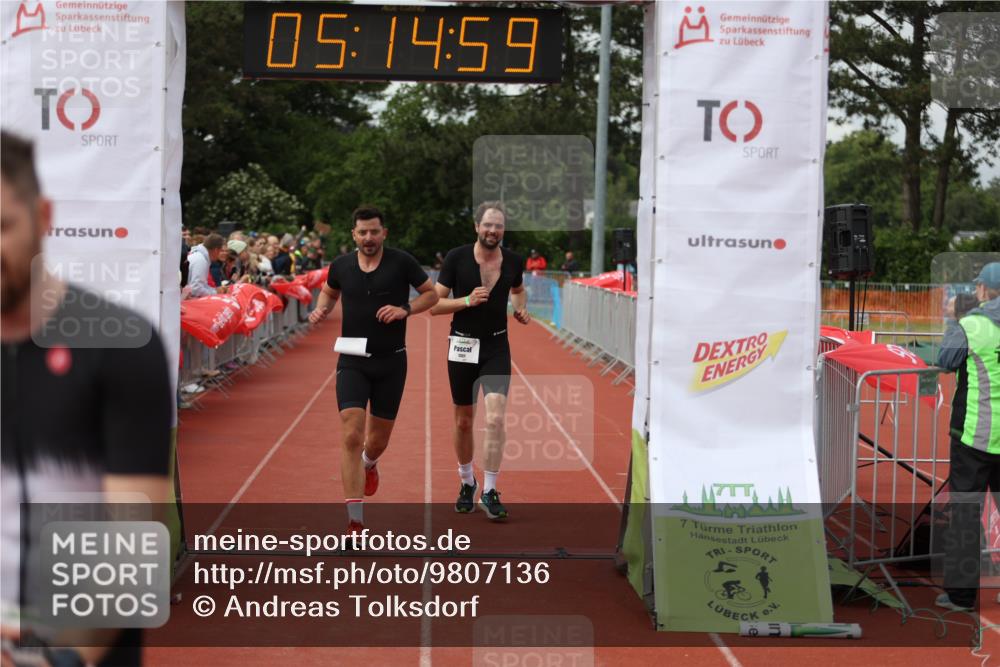 14.06.2026 - 7 Türme Triathlon Andreas Tolksdorf http://msf.ph/oto/9807136 14.06.2026 16:14:58 Ziel 1271, 1351, 1404 meine-sportfotos.de