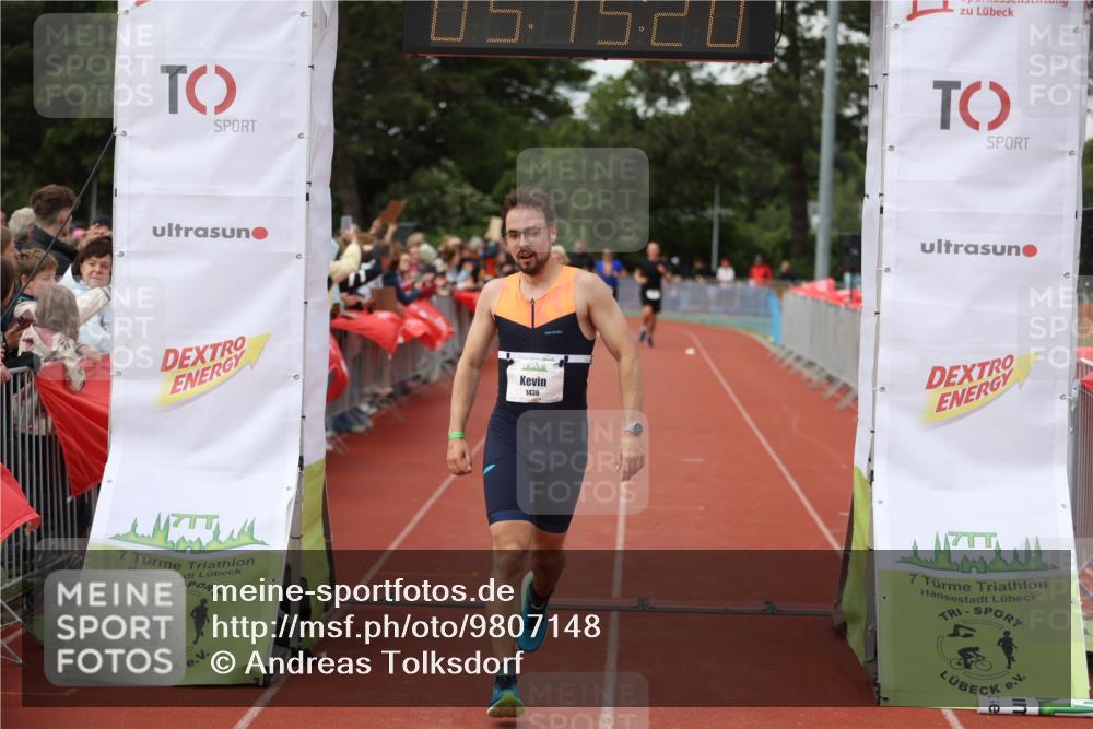 14.06.2026 - 7 Türme Triathlon Andreas Tolksdorf http://msf.ph/oto/9807148 14.06.2026 16:15:18 Ziel 1259, 1436, 1451 meine-sportfotos.de