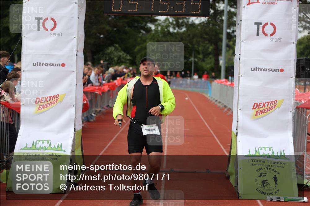 14.06.2026 - 7 Türme Triathlon Andreas Tolksdorf http://msf.ph/oto/9807171 14.06.2026 16:15:37 Ziel 1002, 1282, 1299, 1305, 1406, 1666 meine-sportfotos.de